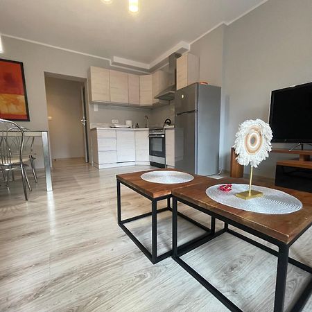 Apartament Przy Cieplickich Tezniach Jelenia Góra Екстериор снимка