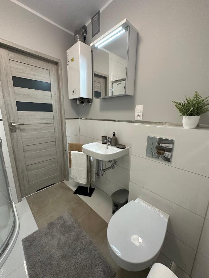Apartament Przy Cieplickich Tezniach Jelenia Góra Екстериор снимка