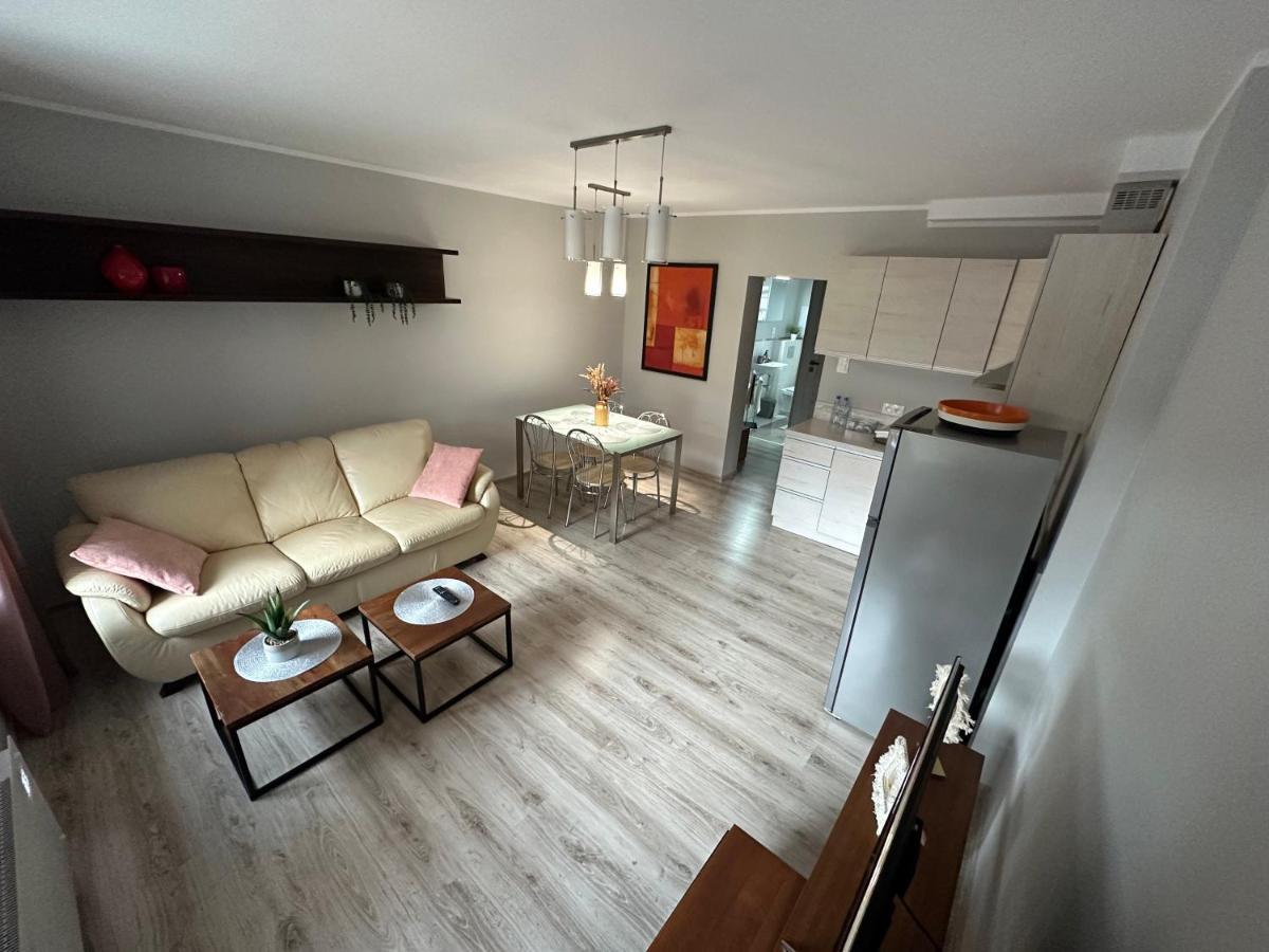 Apartament Przy Cieplickich Tezniach Jelenia Góra Екстериор снимка