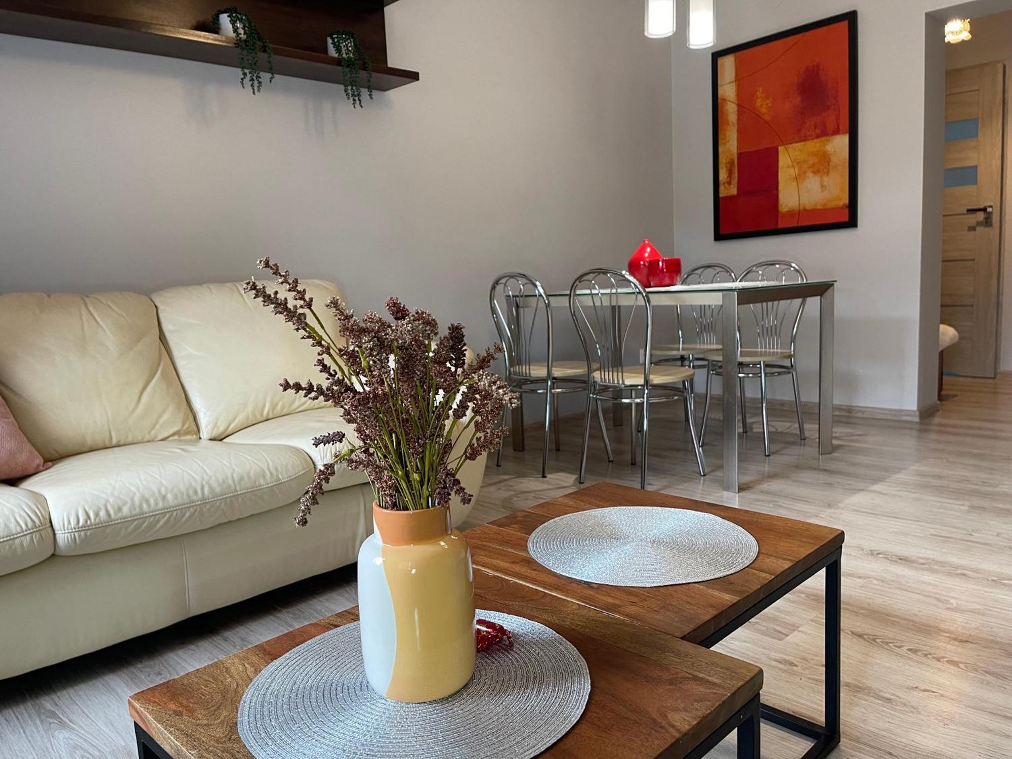 Apartament Przy Cieplickich Tezniach Jelenia Góra Екстериор снимка