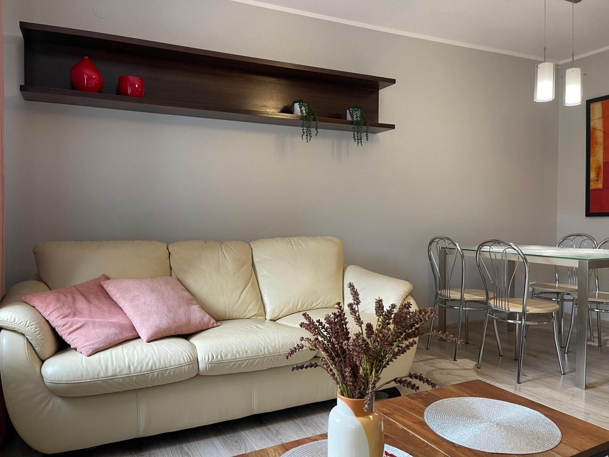 Apartament Przy Cieplickich Tezniach Jelenia Góra Екстериор снимка