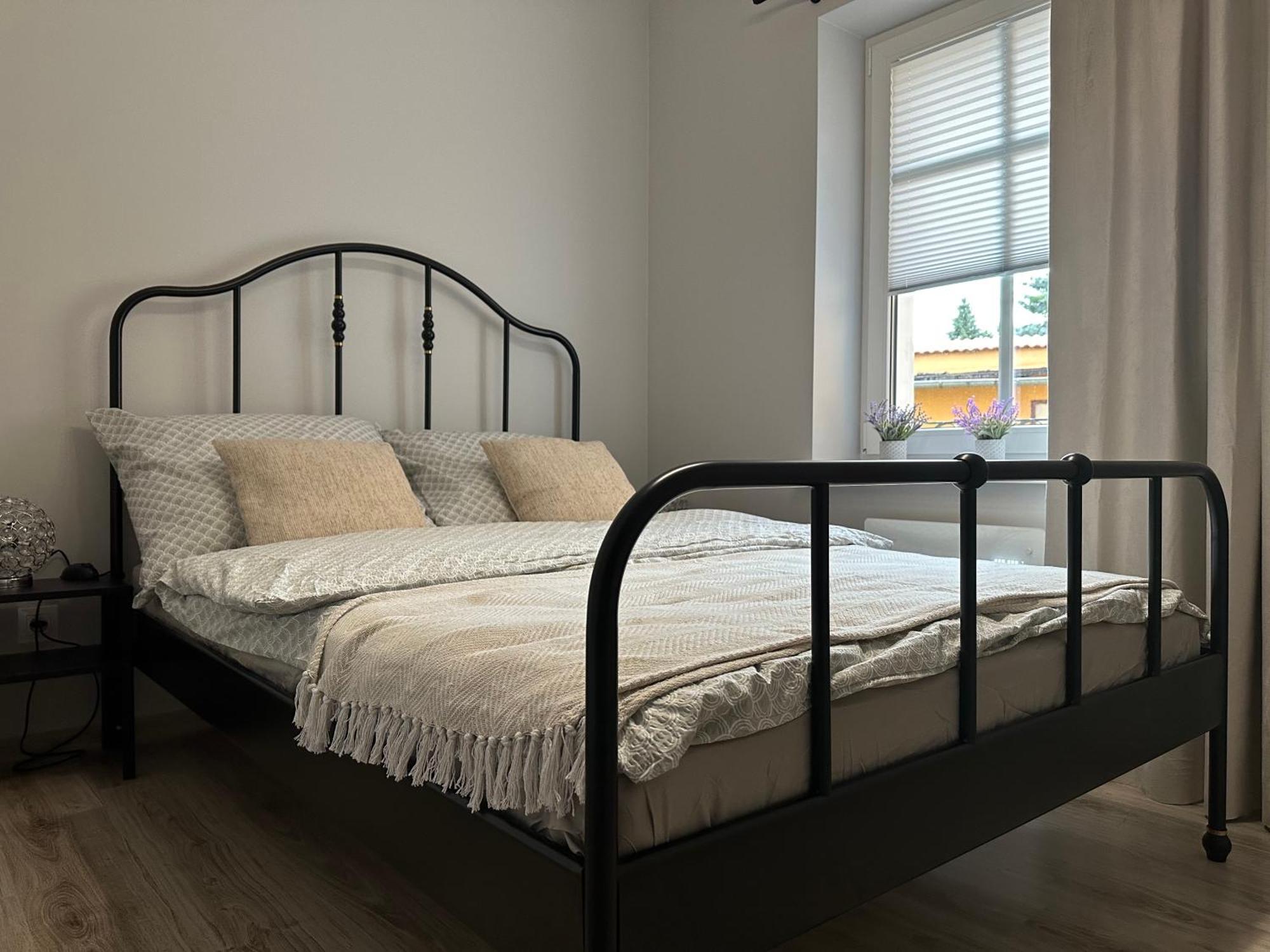 Apartament Przy Cieplickich Tezniach Jelenia Góra Екстериор снимка